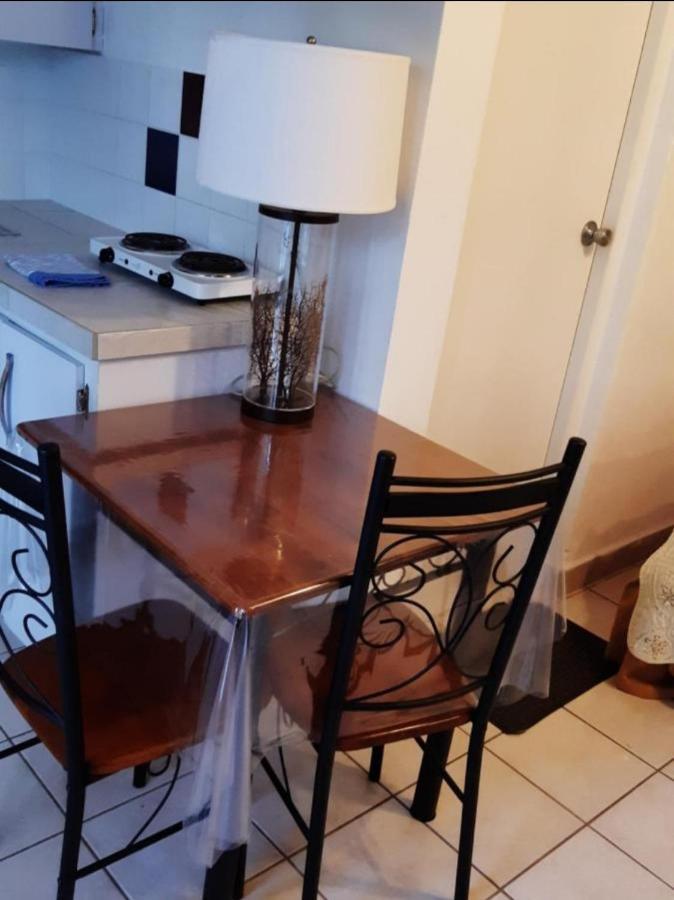 Palmita Hotel Hostel Oranjestad Dış mekan fotoğraf