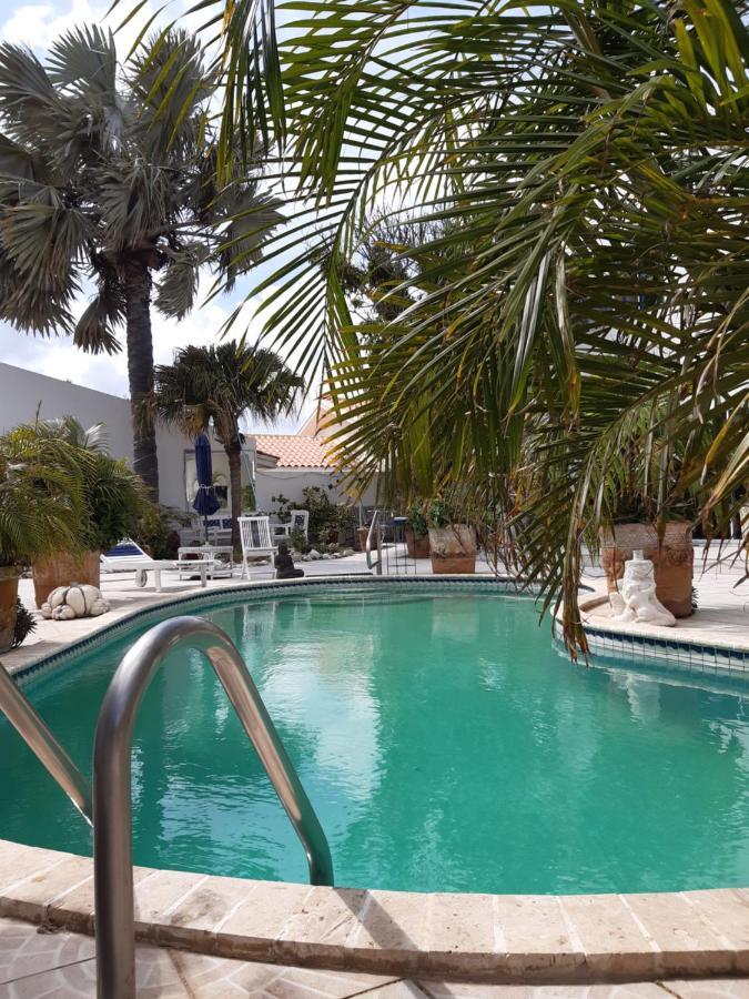 Palmita Hotel Hostel Oranjestad Dış mekan fotoğraf