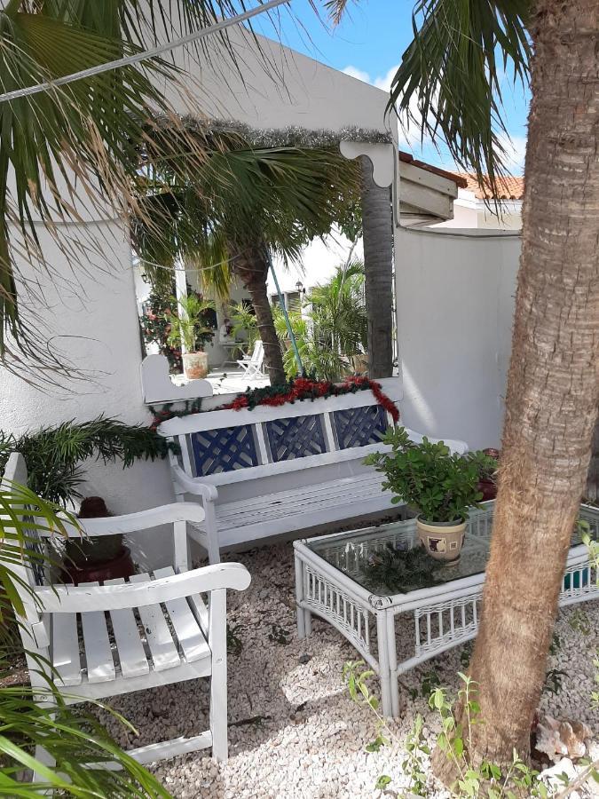 Palmita Hotel Hostel Oranjestad Dış mekan fotoğraf